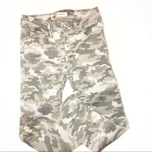 Levi’s camouflage jeans